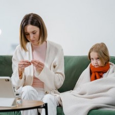 Σύνδρομο του λευκού πνεύμονα: Όσα γνωρίζουμε έως τώρα για τη «μυστηριώδη» πνευμονία